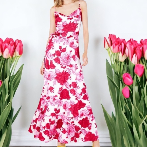 Betsey Johnson Dresses & Skirts - Betsey Johnson floral Maxi dress